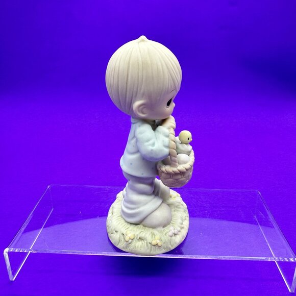 Precious Moments "Wishing You a Basket Full of Blessing" Figurine - Picture 2 of 5
